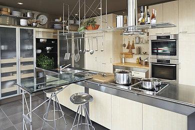 PC独占五年后《边缘世界》终于要登陆主机平台了